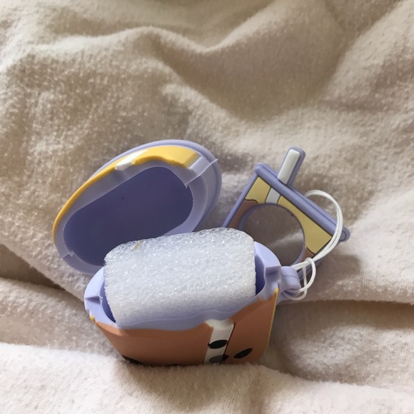 SALE Brand new lavender bubble tea AirPods case - Picture 4 of 4
